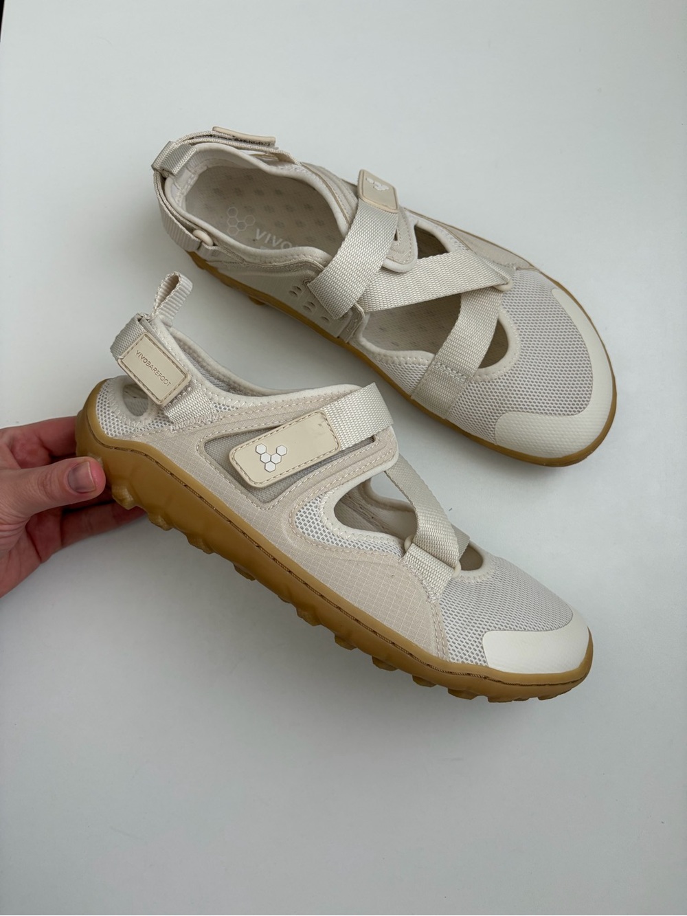 Vivo Barefoot Women's Beige and Gum Athletic Sandal Sneakers - Picture 2 of 6